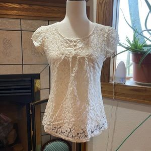 Vintage sugar tart brand top. Lacy and so cute.